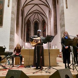 Konzert P. Sandesh Manuel mit Band