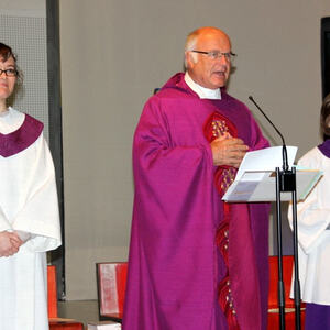 Firmvorstellmesse und Frühschoppen 